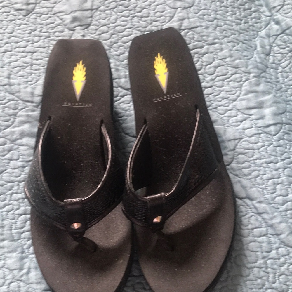 High heeled flip flops